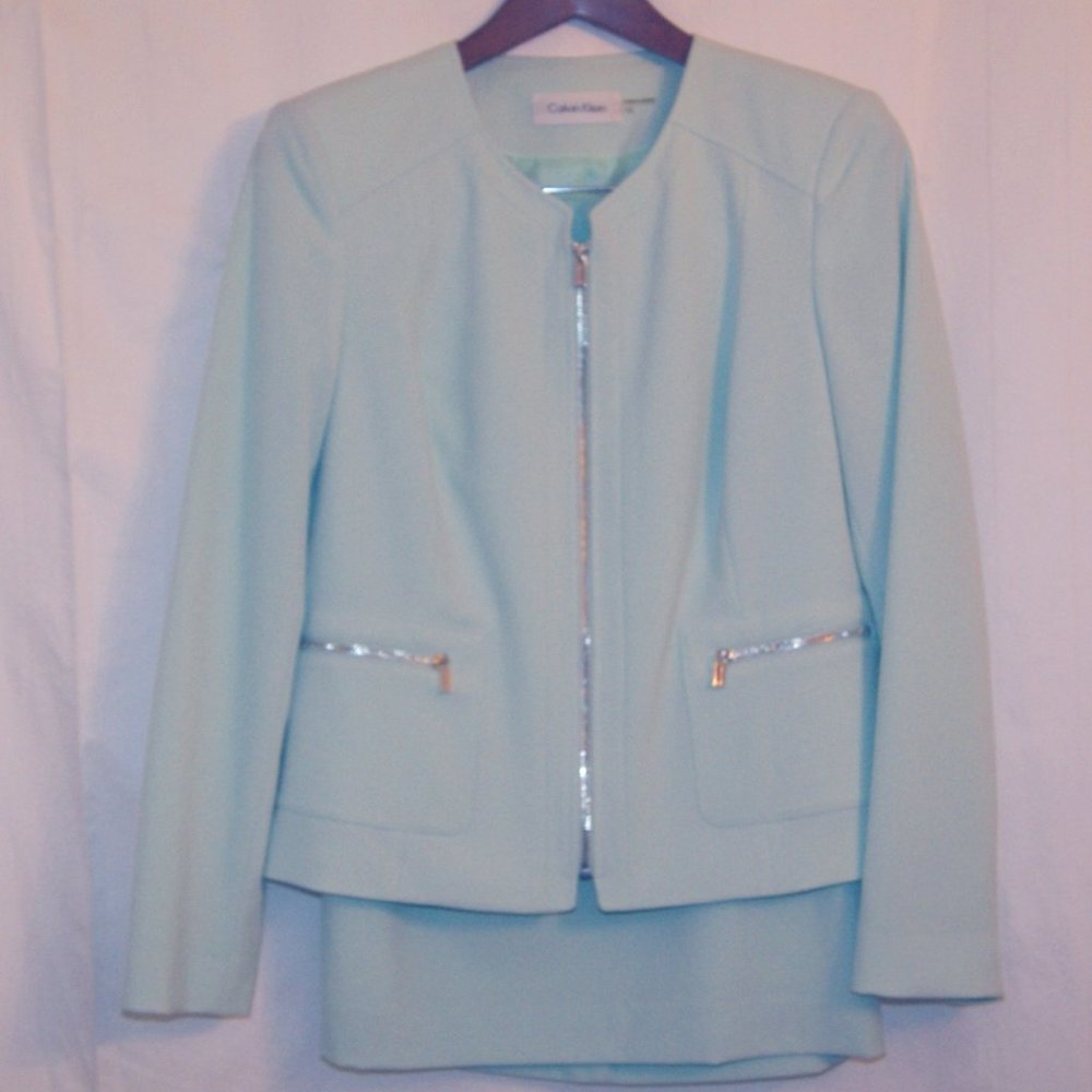 Calvin Klein Suit sz 12 Mint